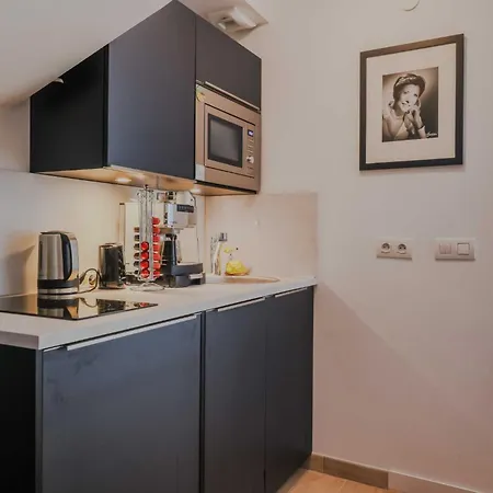 Quiet Apartment-2br 3p-19 Arrd *